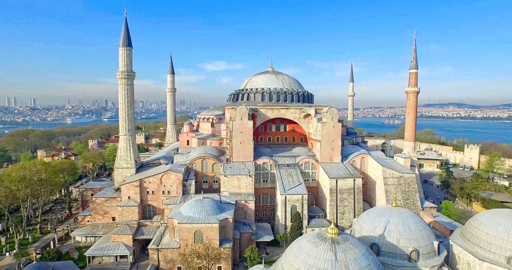 Hagia Sophia, the Basilica and Byzantine jewel of Istanbul