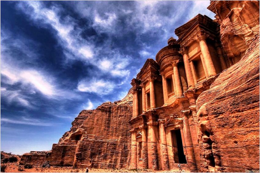 Petra, the lost pink city of the Nabataeans of the Jordanian desert